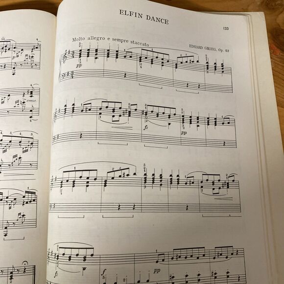 55 1/2 Piano Solos RL Huntzinger - Picture 5 of 6